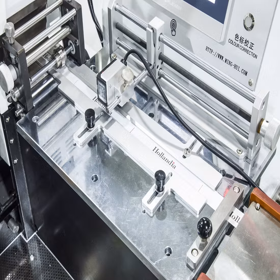 Pflegeetiketten-Baumwollband, Polyester-Satinband, Ultraschall-Etikettenschneide- und -faltmaschine